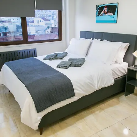 Mikel Angelo Hall Appartement *