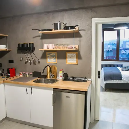 Daire Mikel Angelo Hall