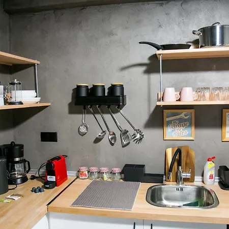 Mikel Angelo Hall דירה סרס