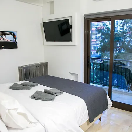 Daire Mikel Angelo Hall