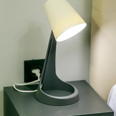 Daire Mikel Angelo Hall *