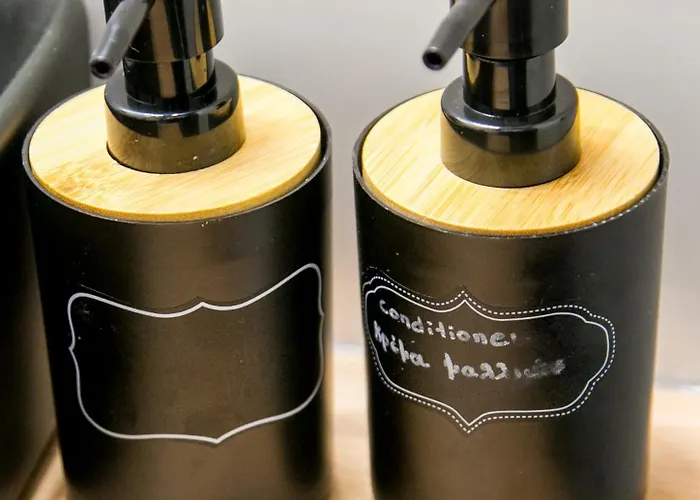 Mikel Angelo Hall * Serres