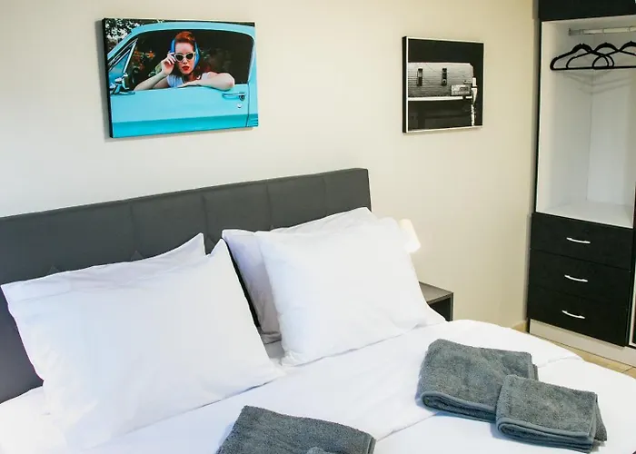 Mikel Angelo Hall Apartamento